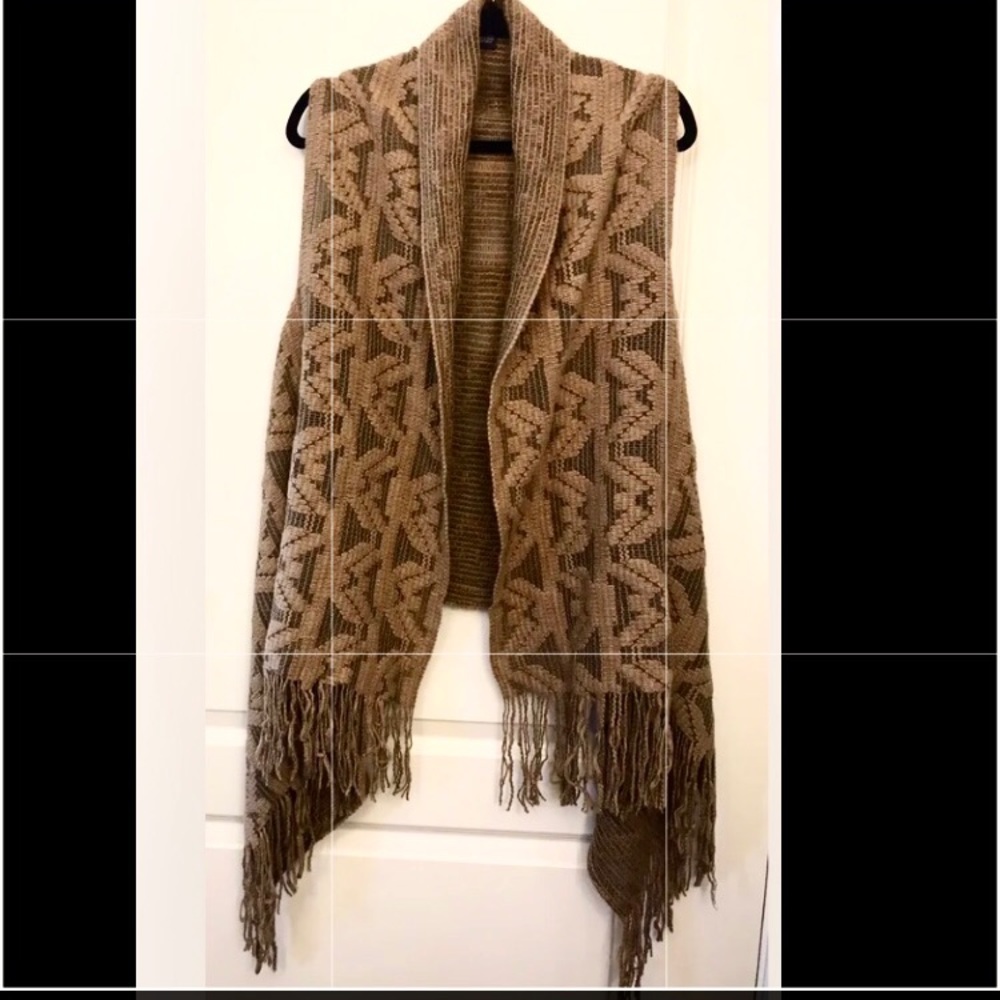 Embroidered BoHo shawl collared fringe sweater vest new without tags